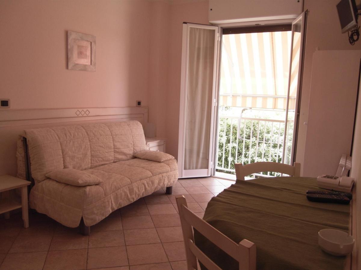 Residence Panama Alassio Buitenkant foto